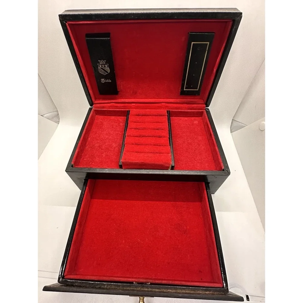 Vintage‎ Shields Black Dresser Box Figural Pull Red Velvet Drawer